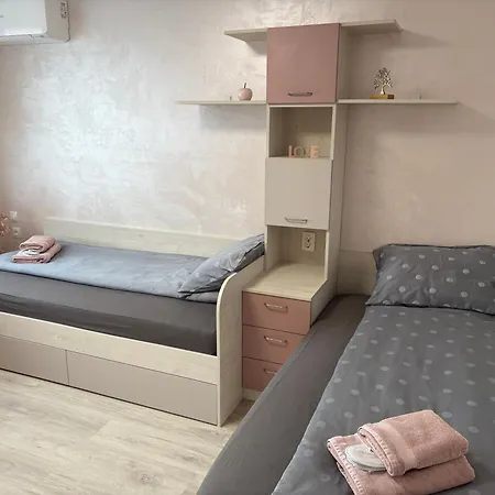 в къщи דירה וליקו טורנובו