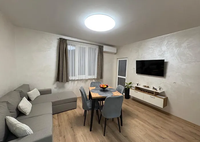 в къщи * فيليكو ترنوفو